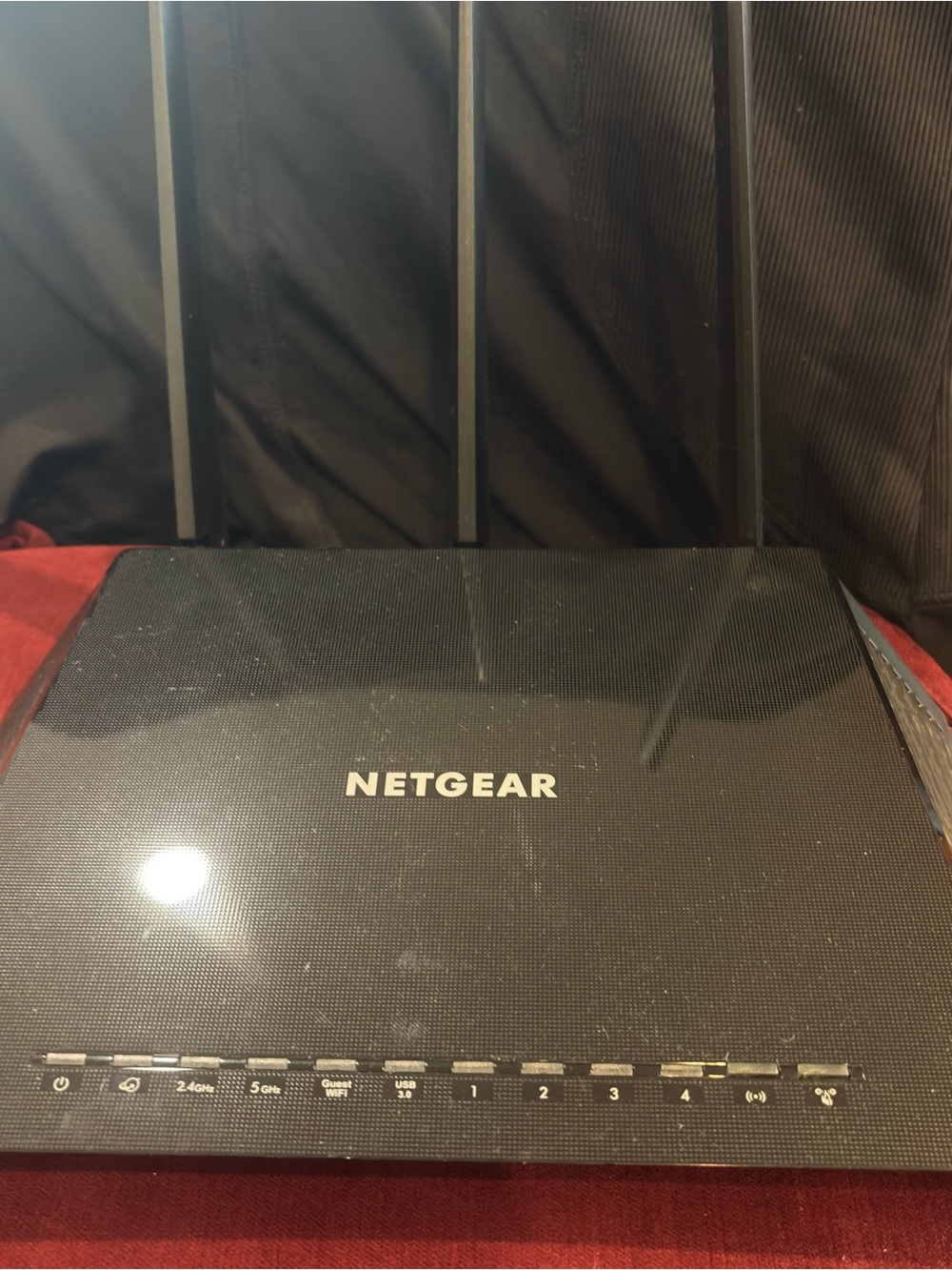NETGEAR Nighthawk R7000 AC1900 Smart WiFi Router - Great Condition - Picture 2 of 5